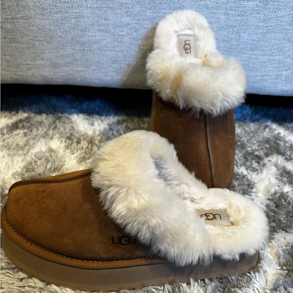 UGG Shoes - Women's Disquette  Platform Chestnut Brown Ugg Size 8 NWOT or box